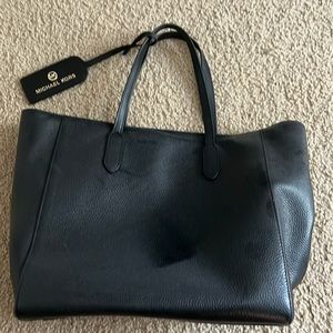 Michael kors tote black
